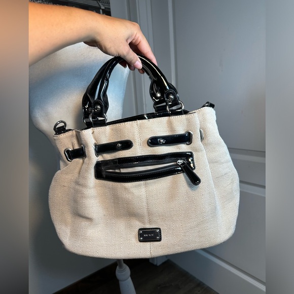 Nine West Handbags - Nine West Faux Leather Exterior
Beige and black Bags & Handbags